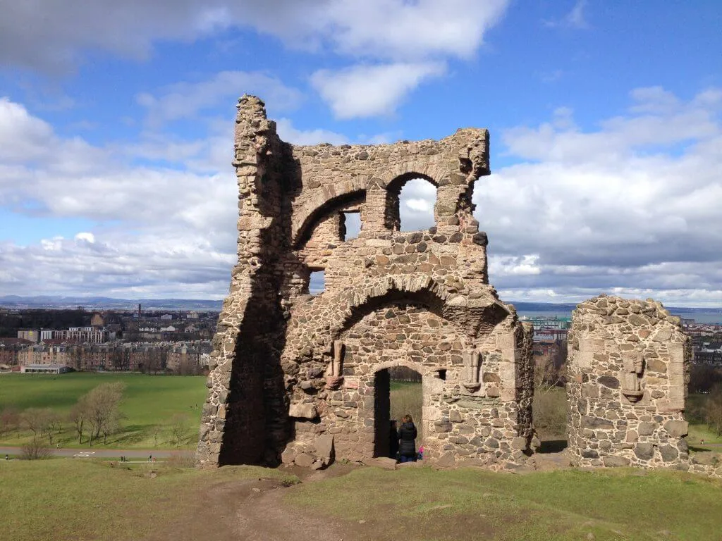 ruins st anthonys chapel holyrood park