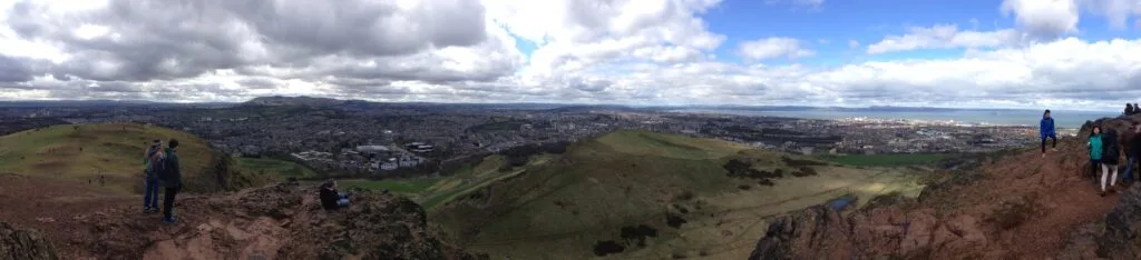 panroma from arthurs seat edinburgh