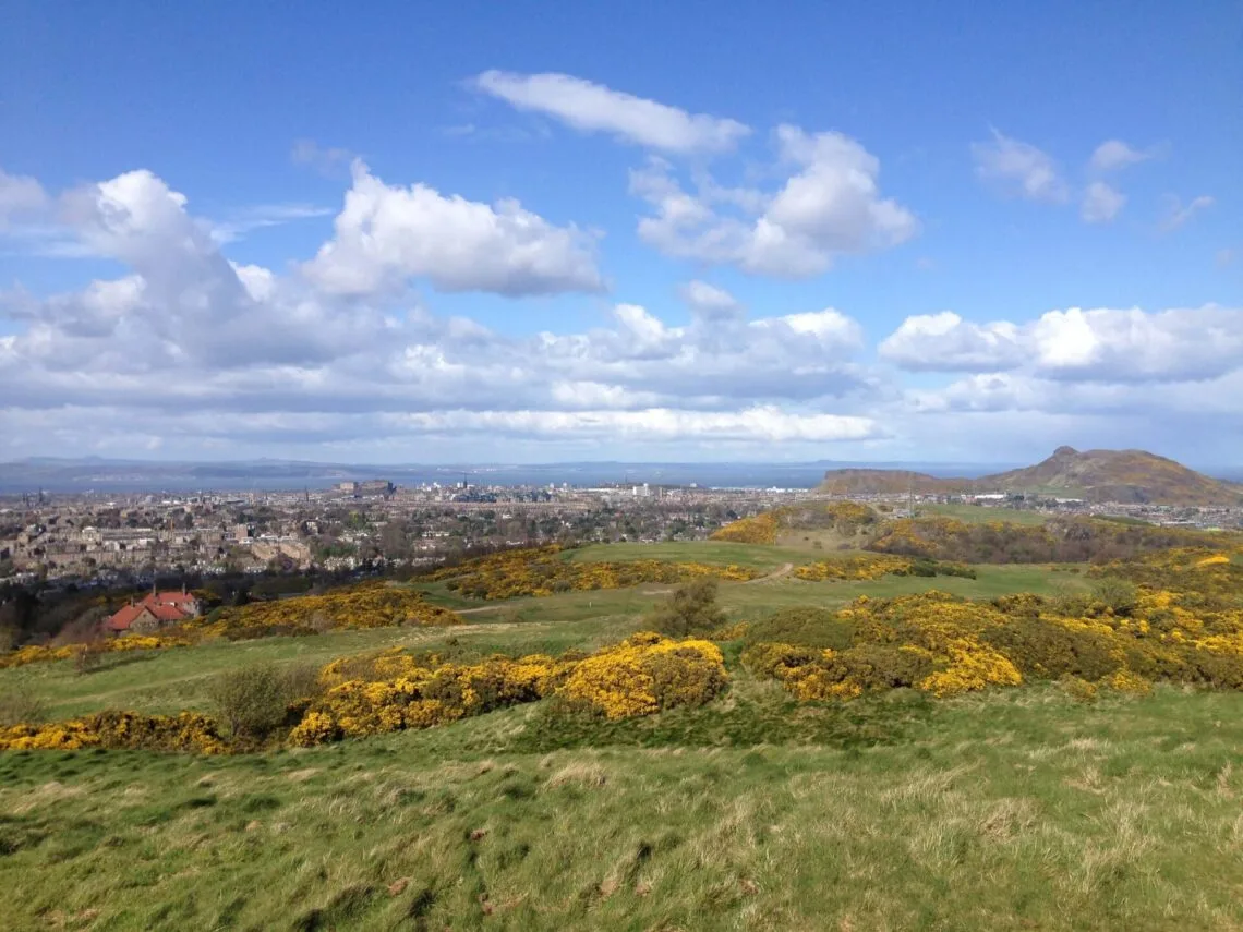 view from the braid hills edinburgh