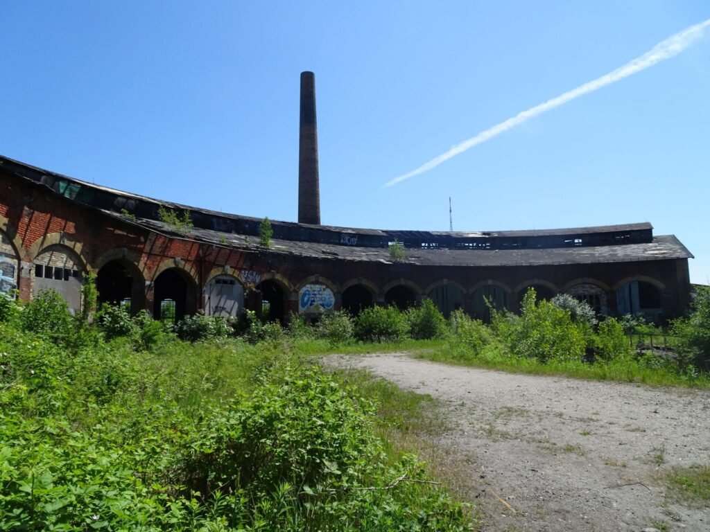 urbex in leipzig abandoned railway repair german state railway