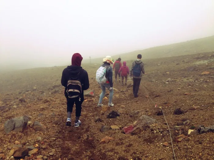 sulfuric gases on mount meakan summit