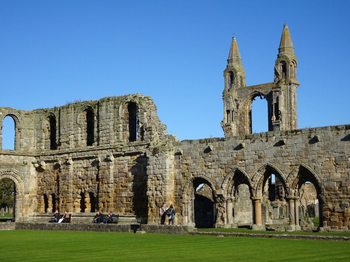 st andrews cathedral cloister