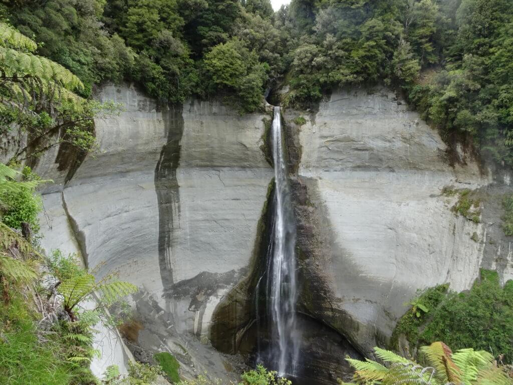 mount damper falls new zealand north island waterfall forgotten world highway