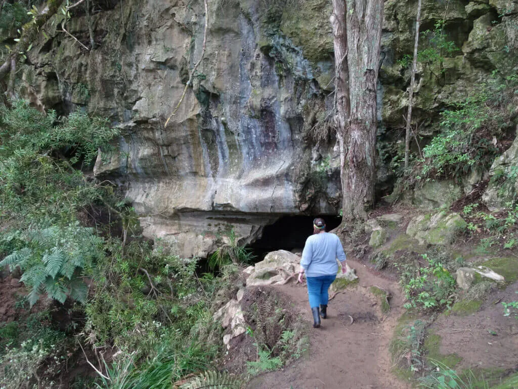 lauren at waipu caves north island new zealand free glowworm caves