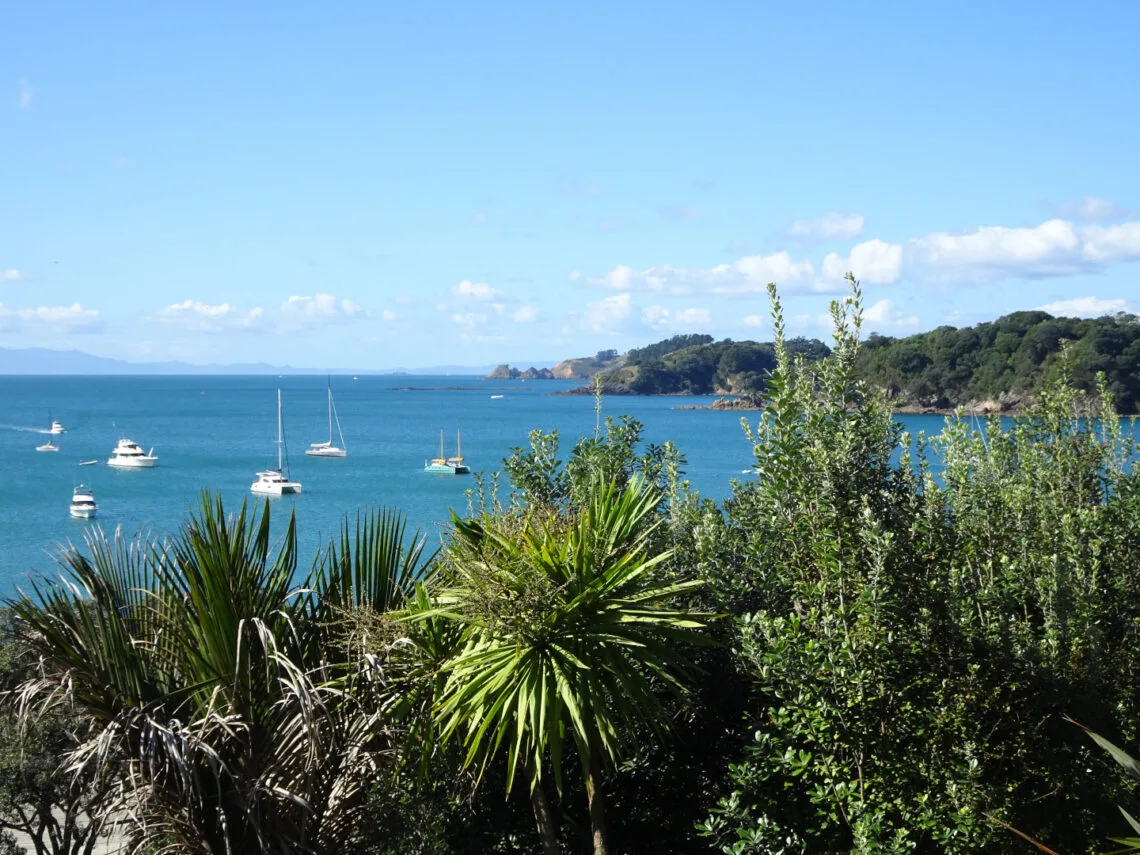oneroa bay waiheke island