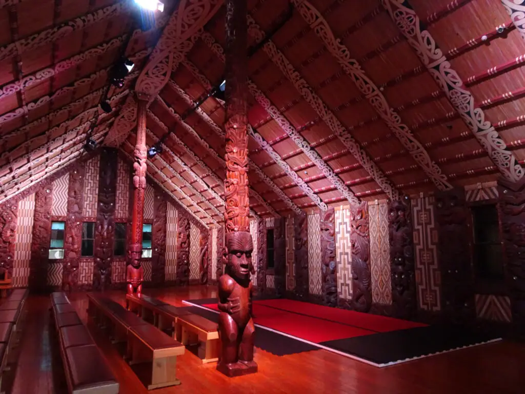 maori carvings inside waitangi treaty grounds marae new zealand