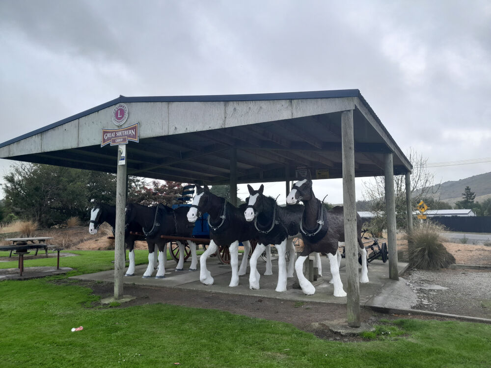 clydesdale horse sculpture on roadside in clinton town on south island new zealand