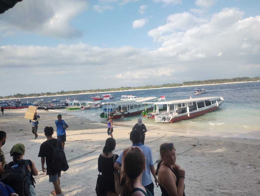 boarding location on gili trawangan beach for the gili islands island hopping public boat