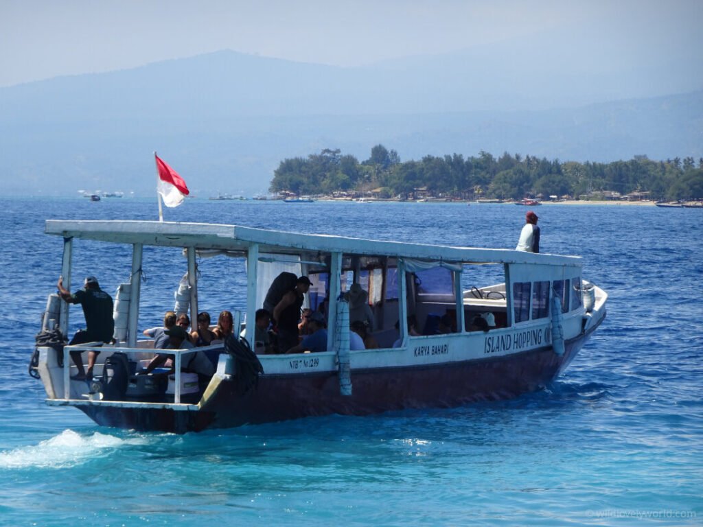 gili islands island hopping public slow boat gili trawangan gili air gili meno lombok indonesia