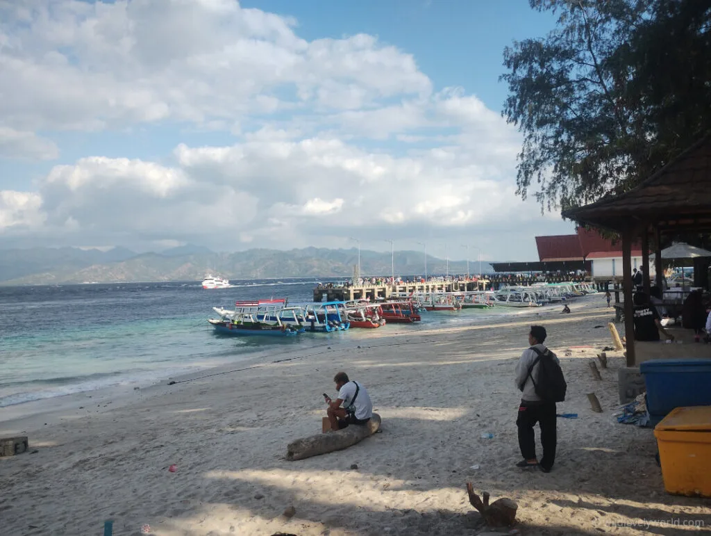 gili trawangan beach harbour and boats