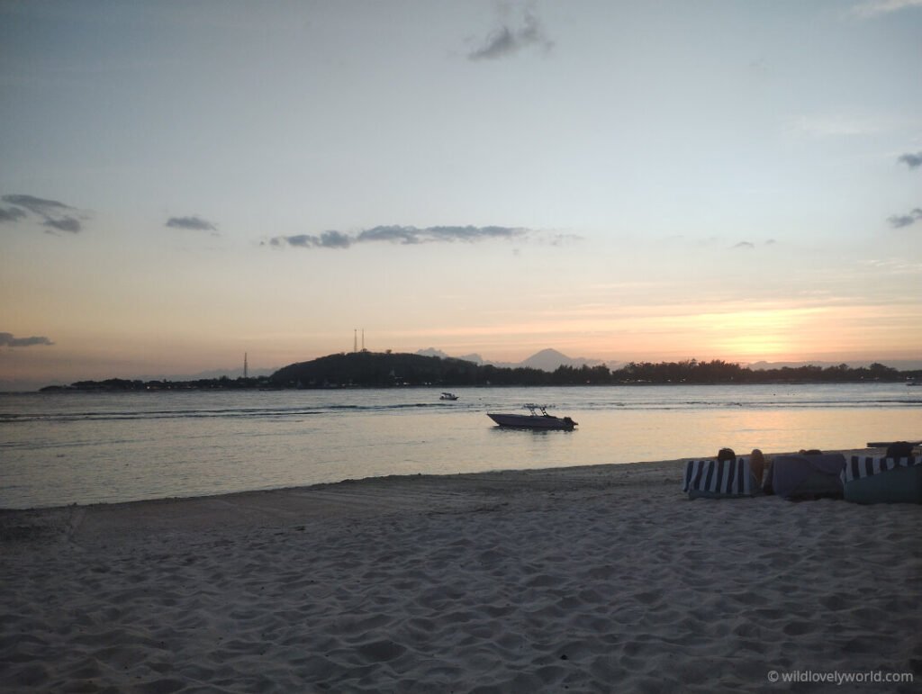 le pirate beach on gili meno